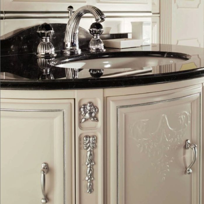 Bronces Mestre Artica classic wash basin mixer with swarovski crystal