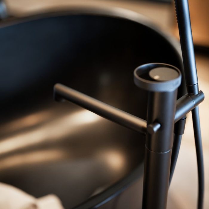 GESSI Anello _ Black faucet design